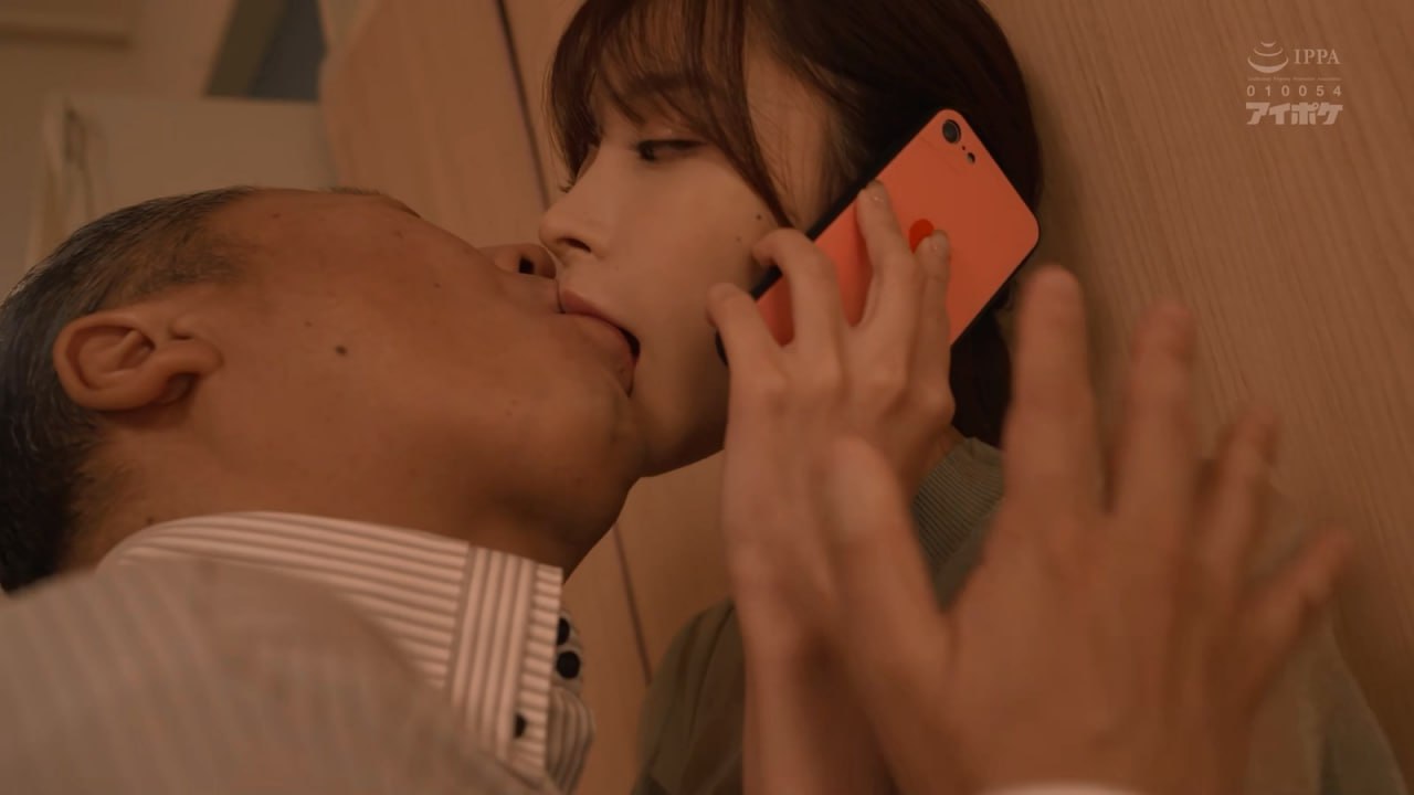 MOND-254 憧れの女上司と